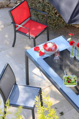 Table de salon de jardin en verre COULEUR