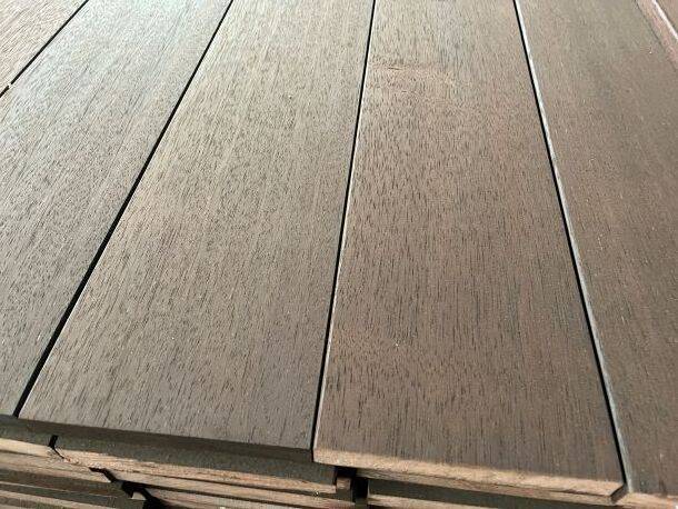 Lames de terrasse MERBAU thermo chauff