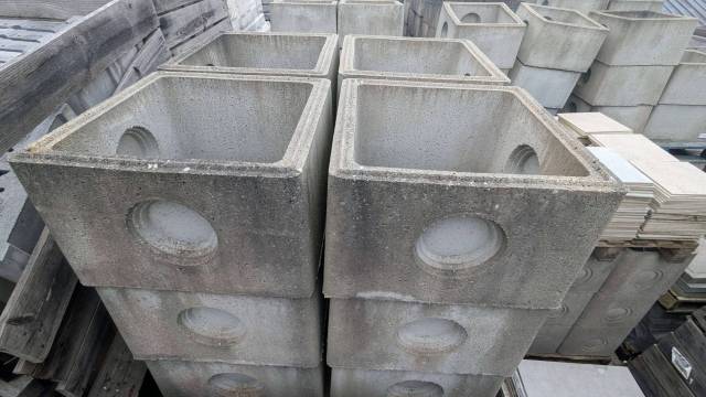 Rehausse 40x40x30 regard beton