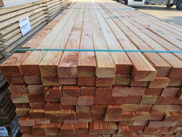 Chevron/lambourde en douglas naturel rabot