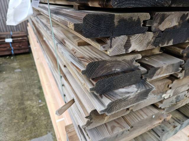 Clin MON trait� - 22x133x3950 mm