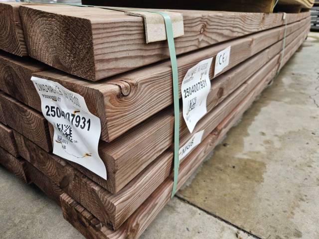 Madrier rabot� en pin marron 68x145 mm