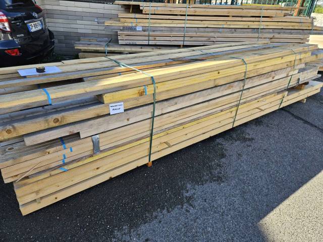 Lots de 16 tasseaux 0,027 x 0,035 x 3900